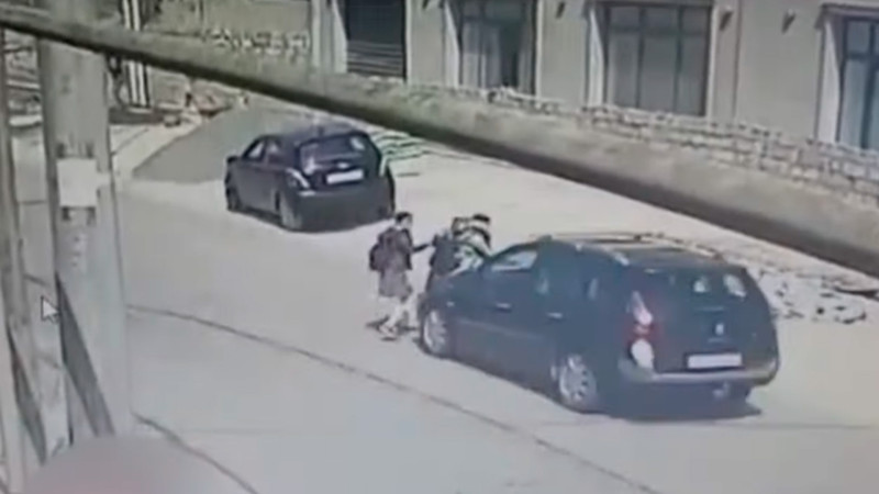 Qobu qəsəbəsində qəzaya düşən iki məktəblinin səhhətləri barədə məlumat açıqlanıb