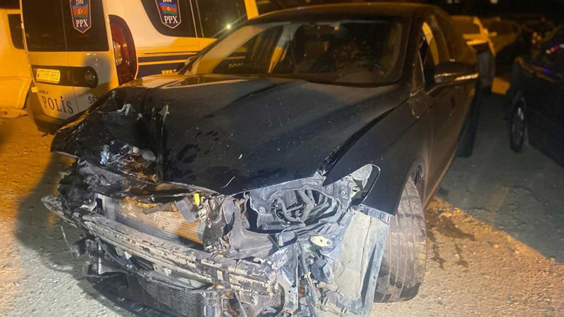 Yasamal: Qələbə dairəsində iki avtomobil toqquşub