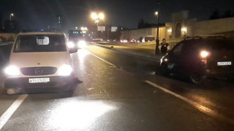 Bakıda qəza: iki avtomobil toqquşub