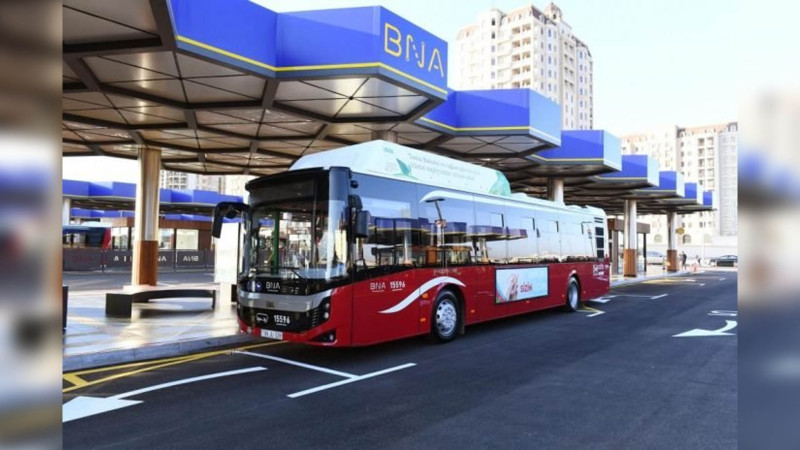 Halı pisləşən sərnişin avtobusda dünyasını dəyişib