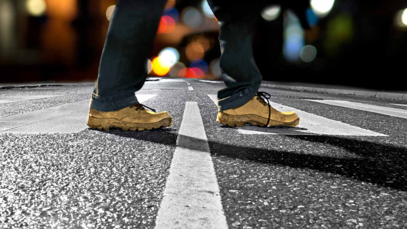 Bakının mərkəzində səfirlik avtomobili piyadanı vurub