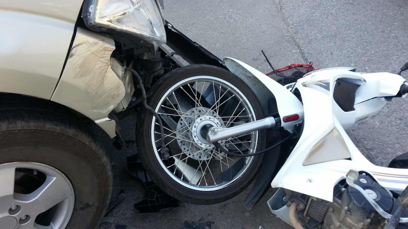 Xətai rayonunda motosiklet avtoqəzaya düşüb