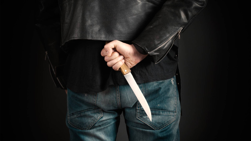 Əhmədli qəsəbəsində 30 yaşlı kişi bıçaqlanıb