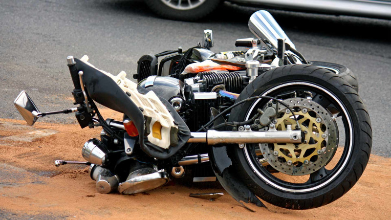 Sabunçu rayonunda gənc motosikletçi qəzaya uğrayıb