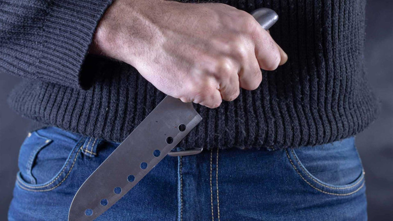 Bakıda oğurluq zamanı tutulan şəxs özünü öldürüb