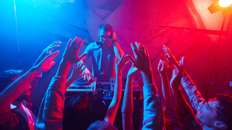 “Location” gecə klubunun icarədarına məxsus digər obyekt də bağlanıb