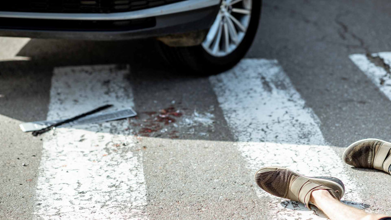 Xətai rayonunda avtomobil tərəfindən vurulan qadın vəfat edib