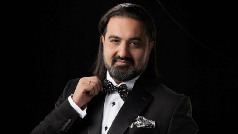 Elçin Əzizov nüfuzlu musiqi mükafatına layiq görülüb