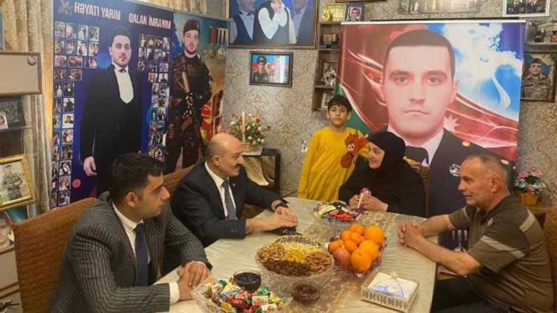 Nəsimi rayonunda əlillərə, şəhid və aztəminatlı ailələrə bayram sovqatı paylanılıb
