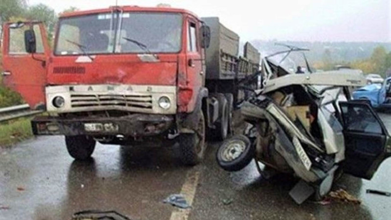 Bakıda 4 nəfərin xəsarət alması ilə nəticələnən yol qəzası olub