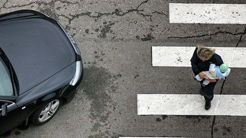 Bakıda yol qəzasında 8 aylıq körpə və anası xəsarət alıblar