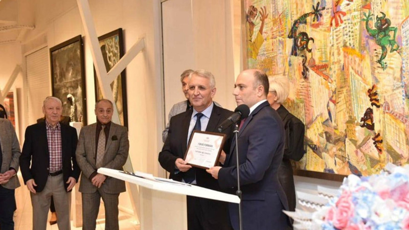 Bakıda Xalq rəssamı Cəlil Hüseynovun 65 illiyinə həsr olunmuş sərgi açılıb
