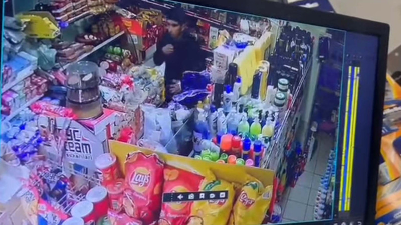Bakıda baş verən 11 min manatlıq oğuruğun görüntüləri ortaya çıxıb