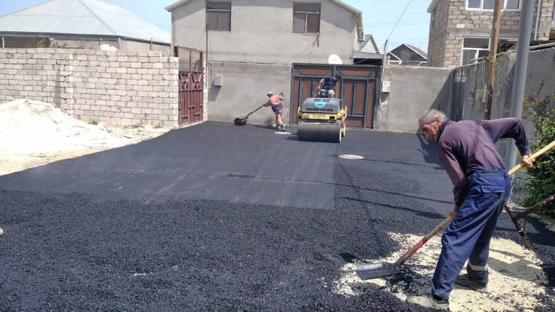 Bakının daha bir rayonunda yollar asfaltlanır
