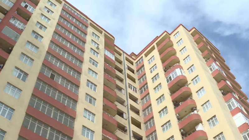 Bakıda mənzil haqqını ödəmiş vətəndaşlar əmlak sənədlərini ala bilmirlər