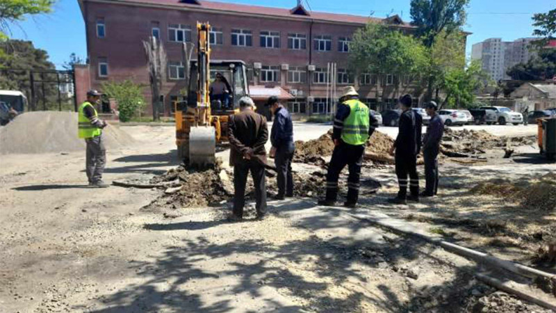 Nəsimi rayonunda məhəllədaxili yollarda abadlıq işləri davam etdirilir
