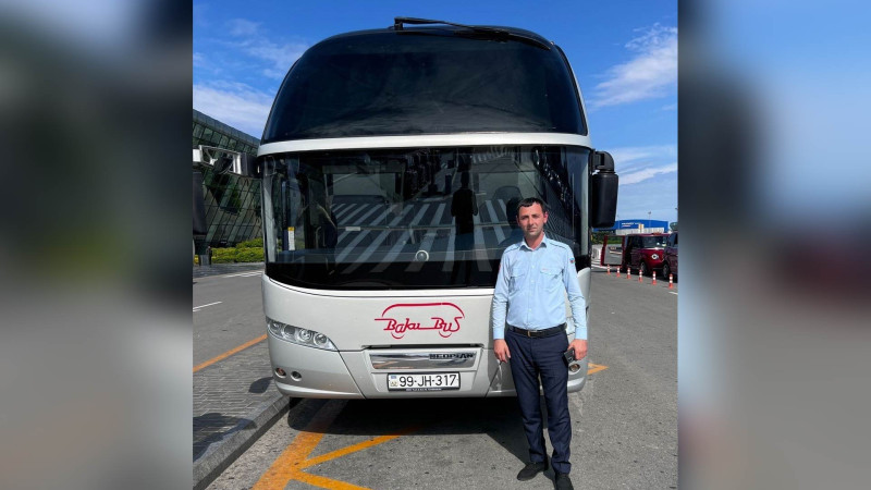 “BakuBus” sürücüsü taptığı 19 min 700 ABŞ dollarını sahibinə təhvil verib