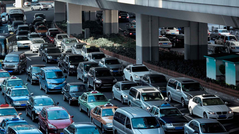 Bakıda bəzi yollar bağlıdır: 16 küçə və prospektdə hərəkətin sıx olduğu bildirilir