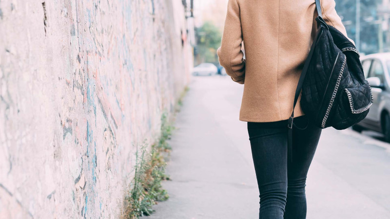 Bakıda daha bir qız itkin düşüb