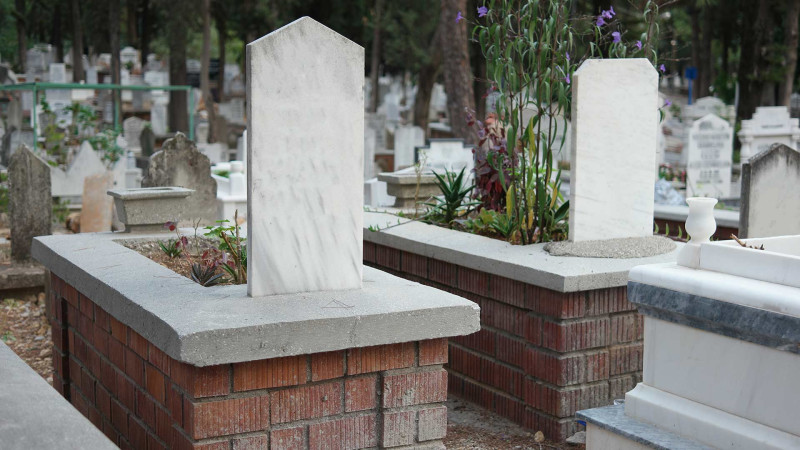 Xətai: qəbiristanlıqda yanğın olub