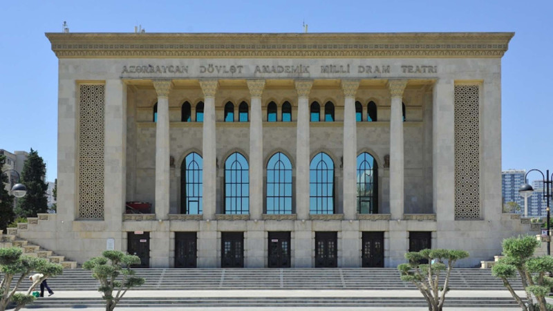 Milli Dram Teatrı iyun ayı üçün 13 tamaşa hazırlayıb