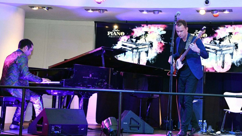 Bakıda məşhur qırğız musiqiçisinin konserti olub