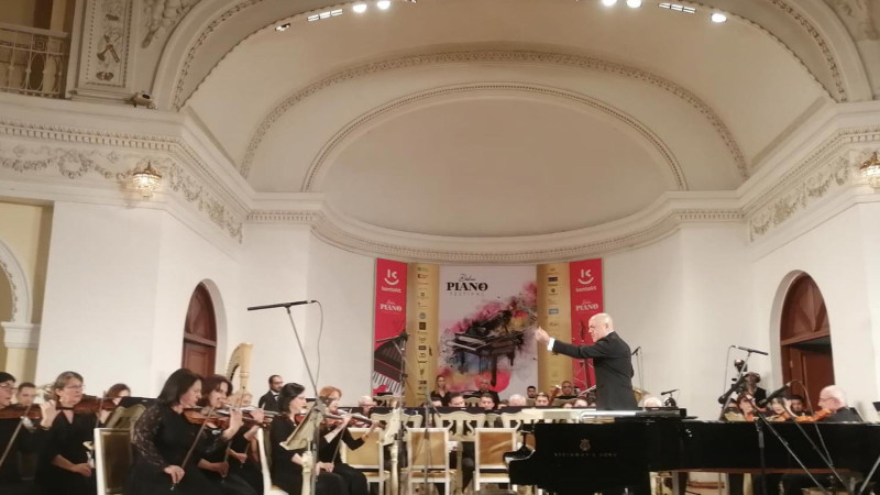 Birinci Piano festivalının açılışı olub