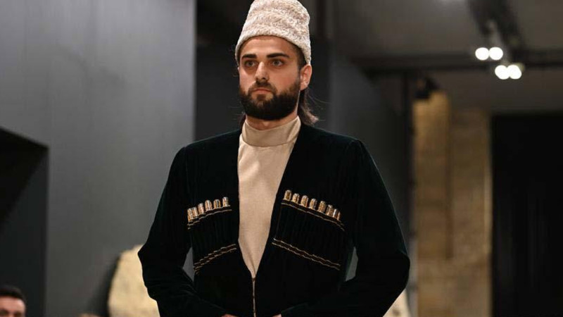 Bakıda Qarabağ geyimləri böyük moda gecəsində nümayiş olunub
