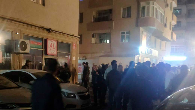 Xətai rayonunda mağazada yanğın baş verib