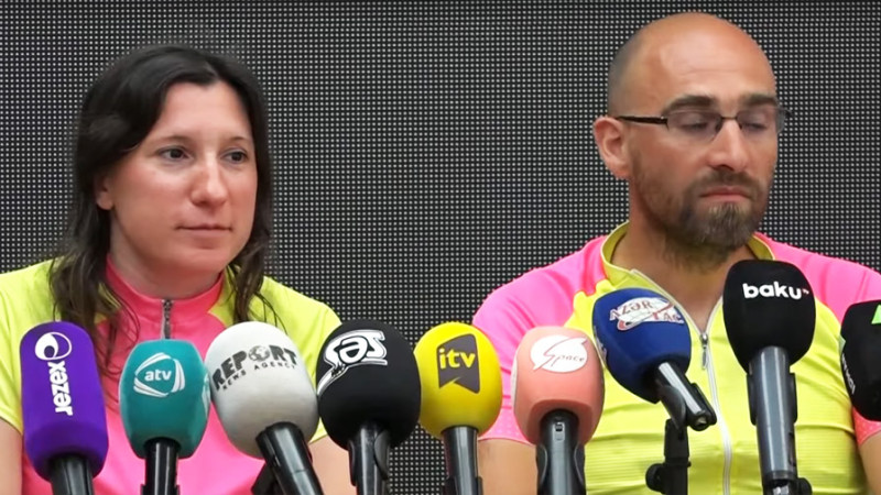 Dünya turuna çıxan fransız velosipedçilər Bakıda mətbuat konfransında iştirak ediblər
