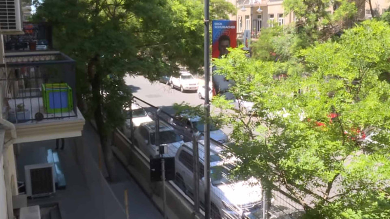 Bakıda mənzillərin eyvanları 500 manata kirayə verilir