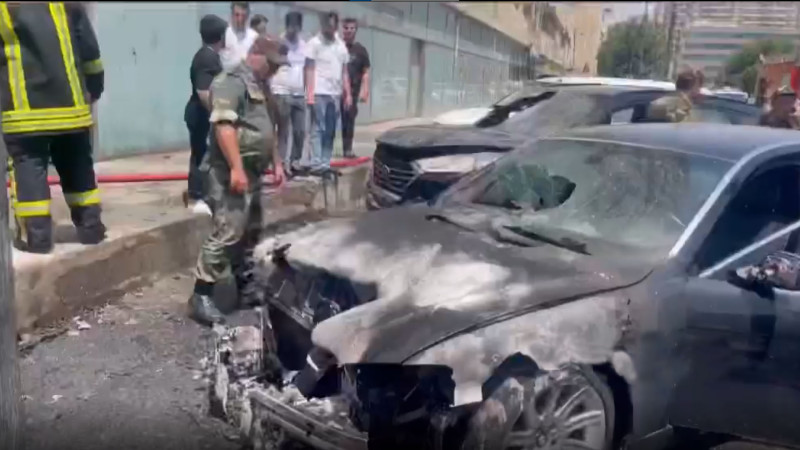 Xətai rayonunda “BMW” və “Hyundai” markalı avtomobillər yanıb