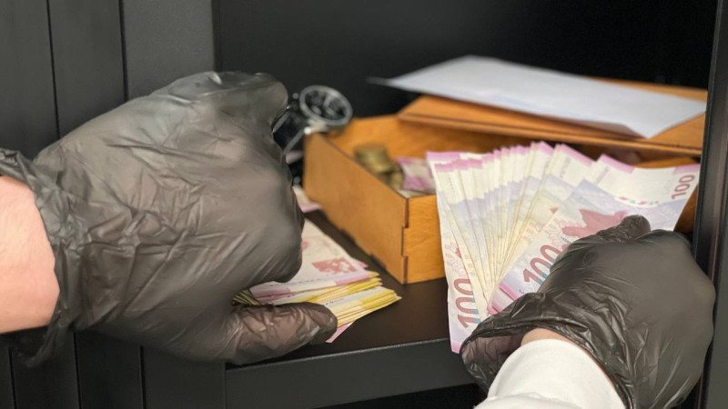 Buzovna qəsəbəsində evdən 5000 manat pul oğurlayan şəxslər saxlanılıb
