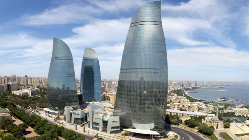 Bakıda məşhur hoteldə turist 24 yaşlı qızı döyüb