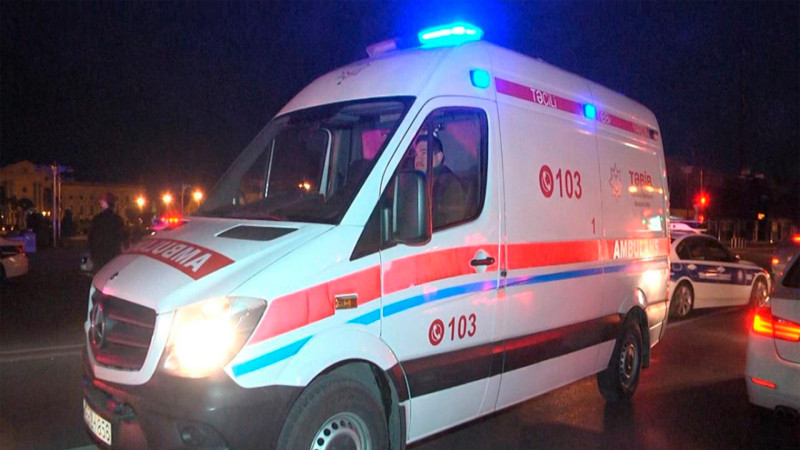 Binə qəsəbəsində 23 yaşlı oğlan bıçaqlanıb