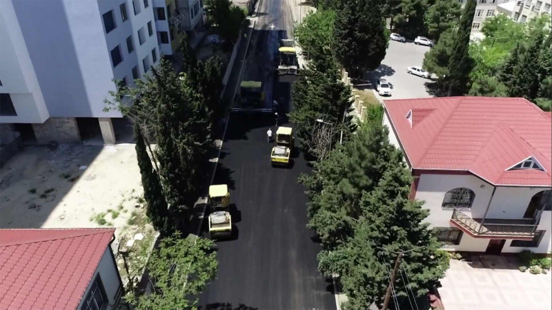 Nizami rayonunda yollar və səkilər yenilənir