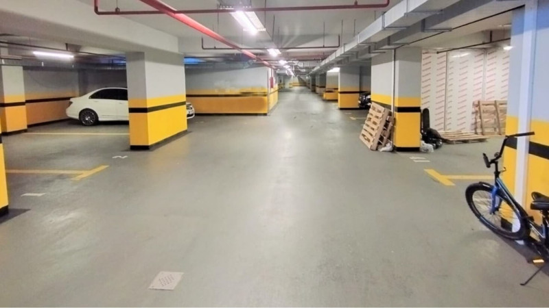 Bakının mərkəzində yeraltı qaraj 5 milyon manata satılır