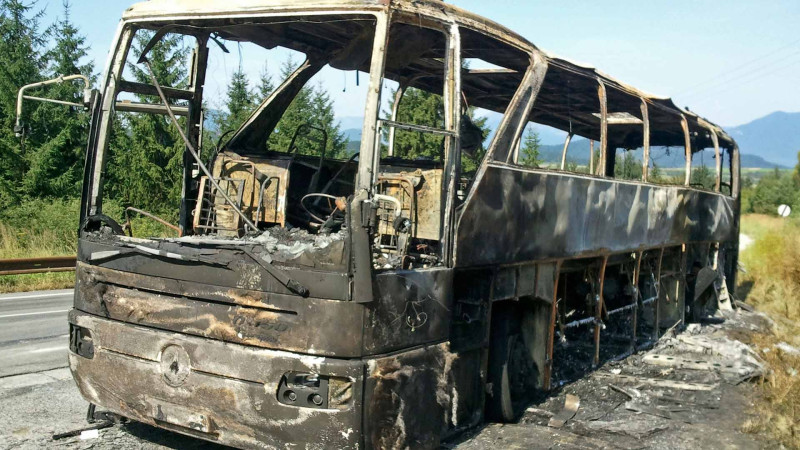 Suraxanı rayonunda sərnişin avtobusu hərəkətdə olan zaman alışıb