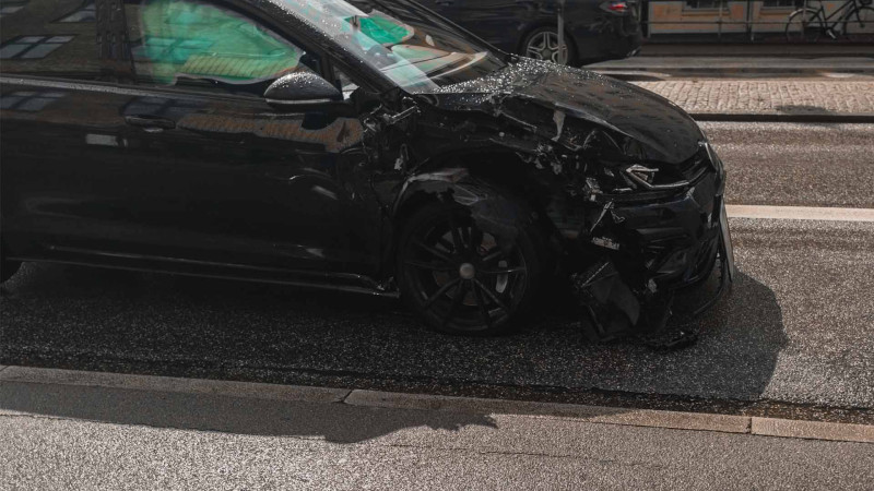 Ziya Bünyadov prospektində iki avtomobil toqquşub: 3 nəfər xəsarət alıb