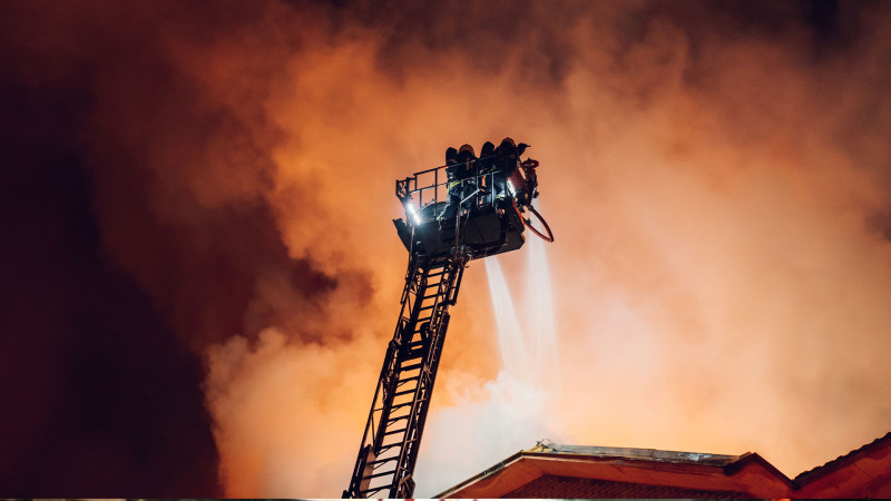 Bakının Nərimanov və Yasamal rayonlarında yaşayış evləri yanıb