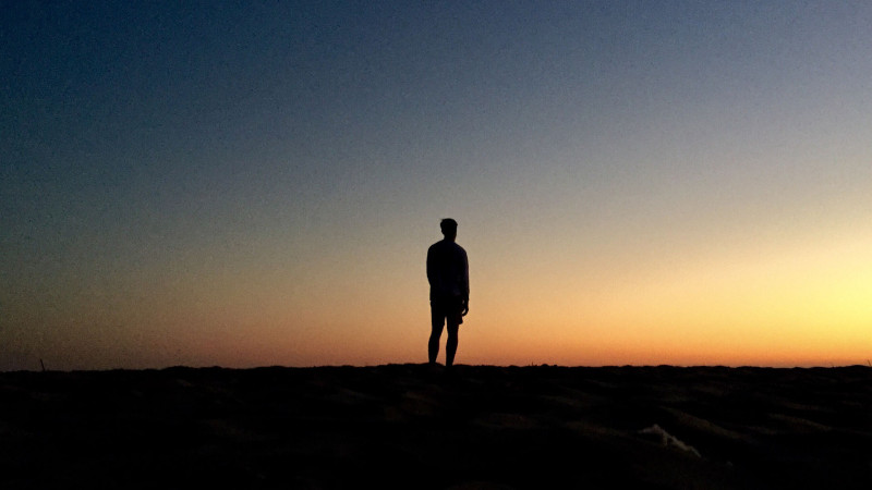 Polis itkin düşən kişini axtarır