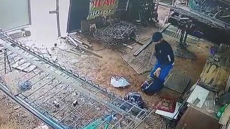 Zabrat qəsəbəsində sexdən elektrik kabelləri oğurlanıb
