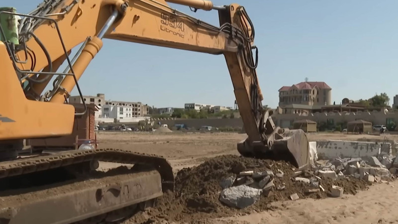 Buzovnada “Sherlocks”-dan sonra daha bir restoran sökülüb