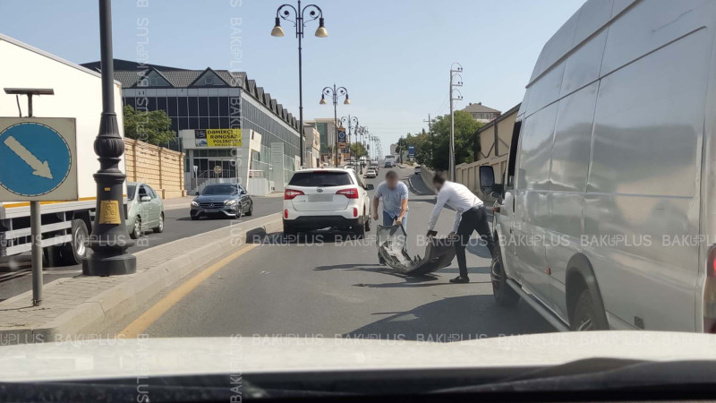 Badamdarda “Kia” ilə “Toyota” toqquşub