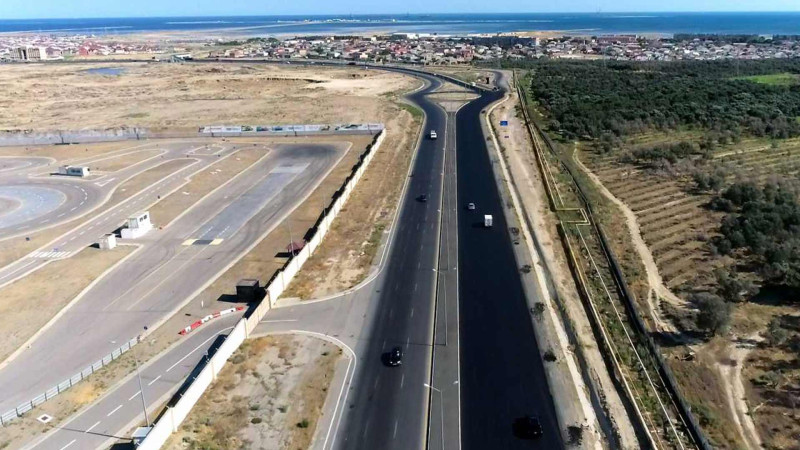 Zığ-Hövsan yoluna 27 santimetr qalınlığında asfalt çəkilir
