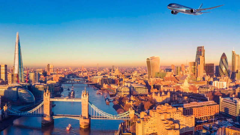 Bakı-London-Bakı aviareysində dəyişiklik olub