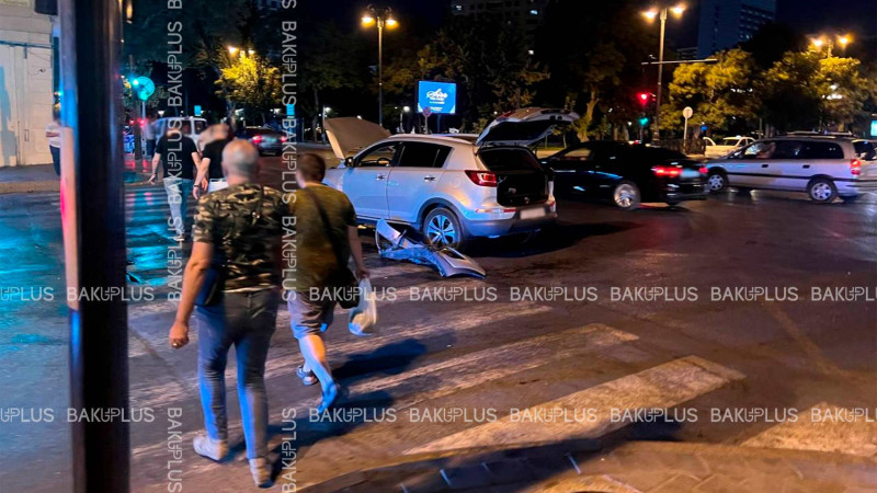 Nəsimi rayonunda iki avtomobil işıqforda toqquşub