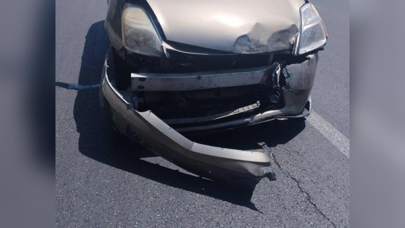 Bakıda Prius şərnişin avtobusuna çırpılıb