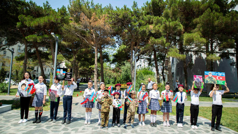 Vətən müharibəsi şəhidi Rəcəb Məmmədovun xatirə lövhəsi ziyarət olunub