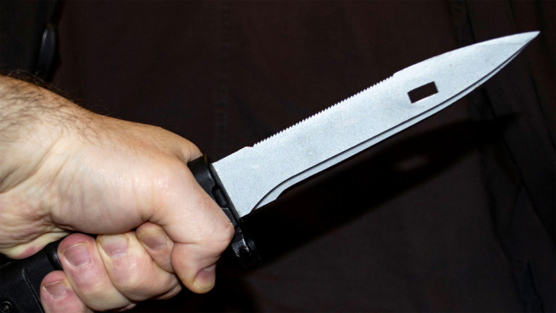 Paytaxt ərazisində iki nəfər söyüş üstündə bıçaqlanıb